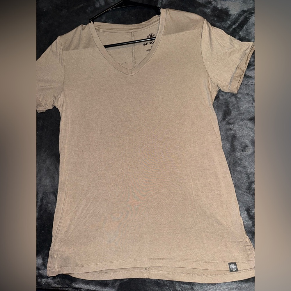 Plain V-neck Tee